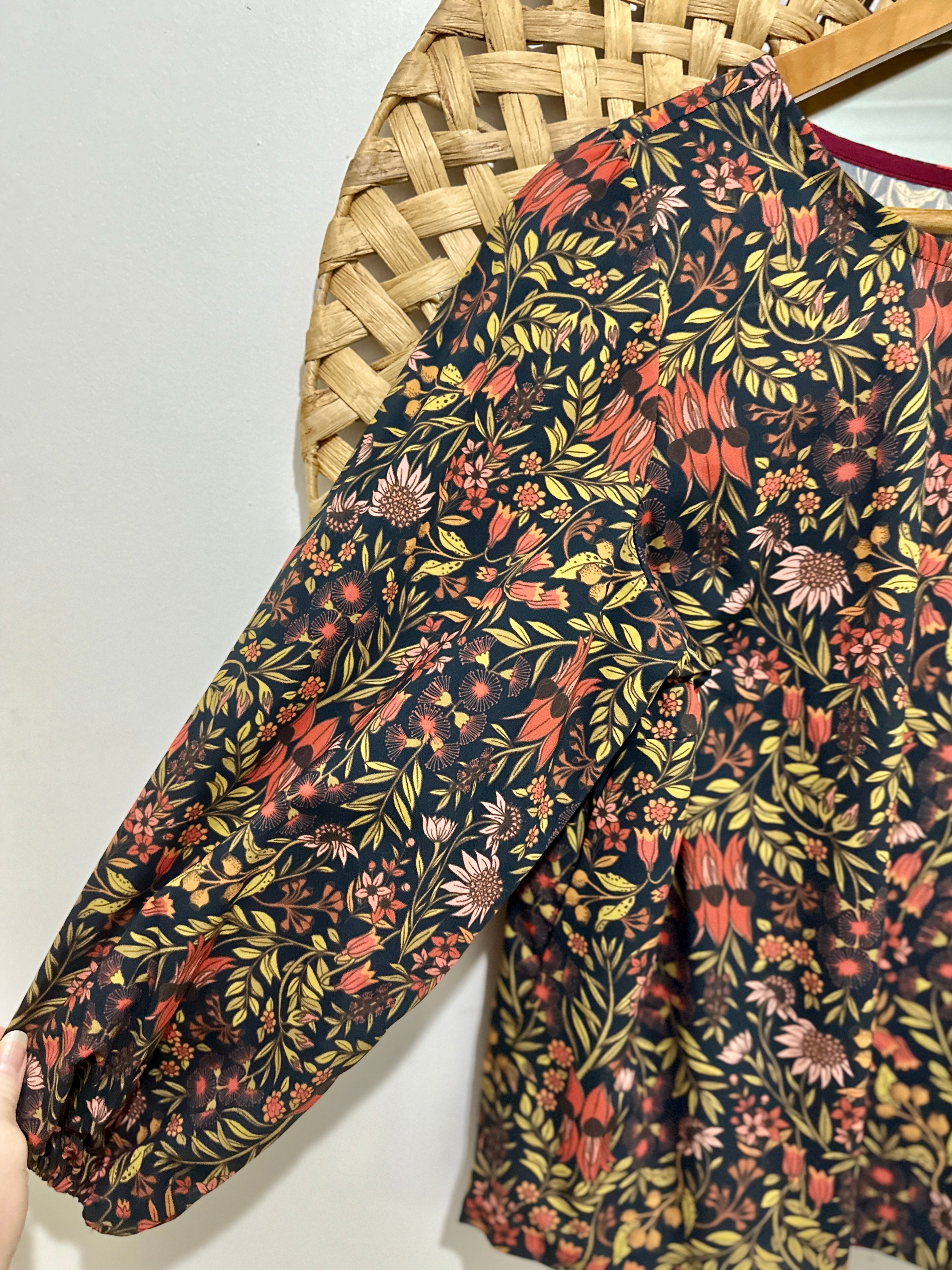 Balloon Sleeve Top - Desert Pea print Black