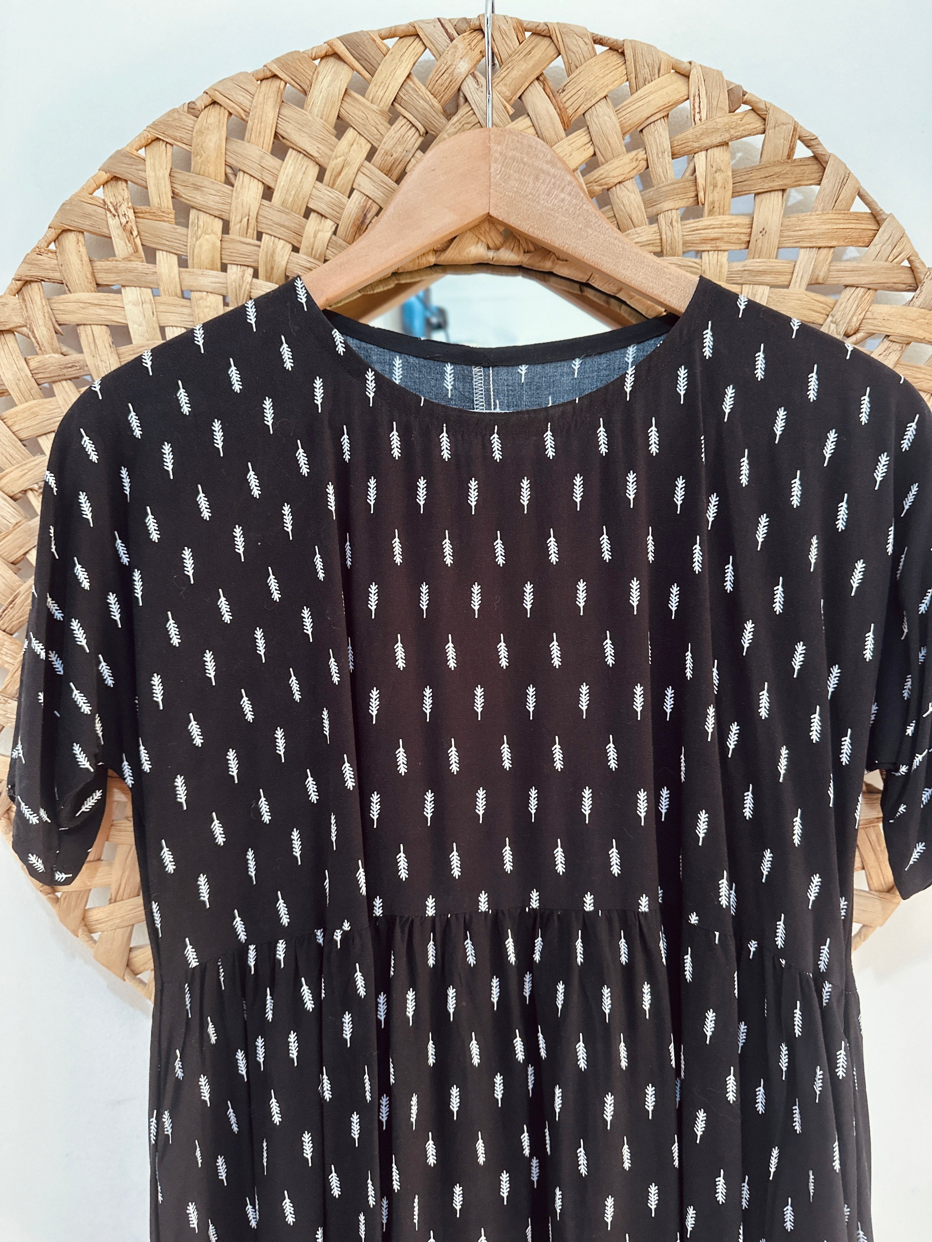 SAMPLE Shift Dress - one only available SIZE 8