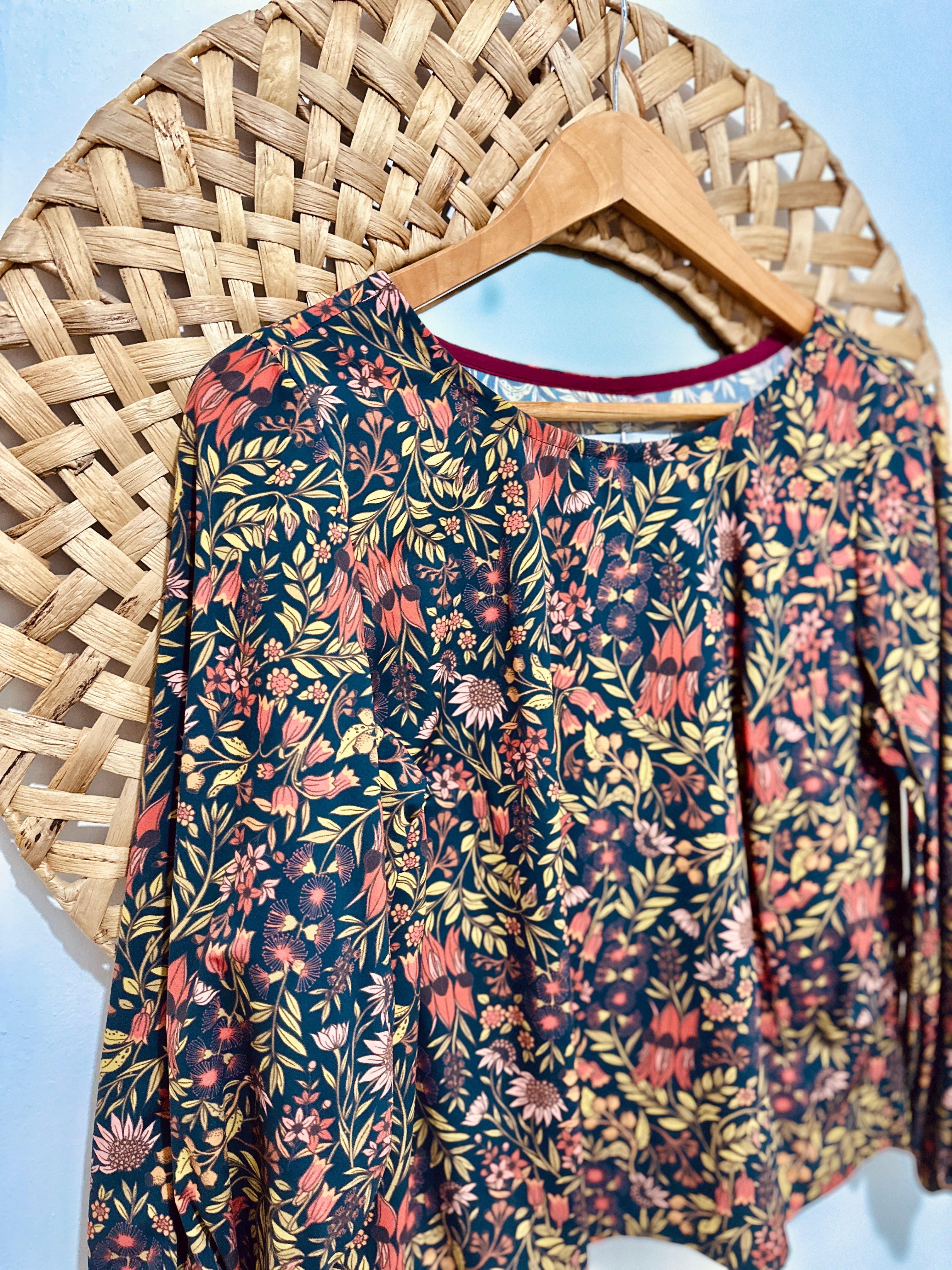 Balloon Sleeve Top - Desert Pea print Black