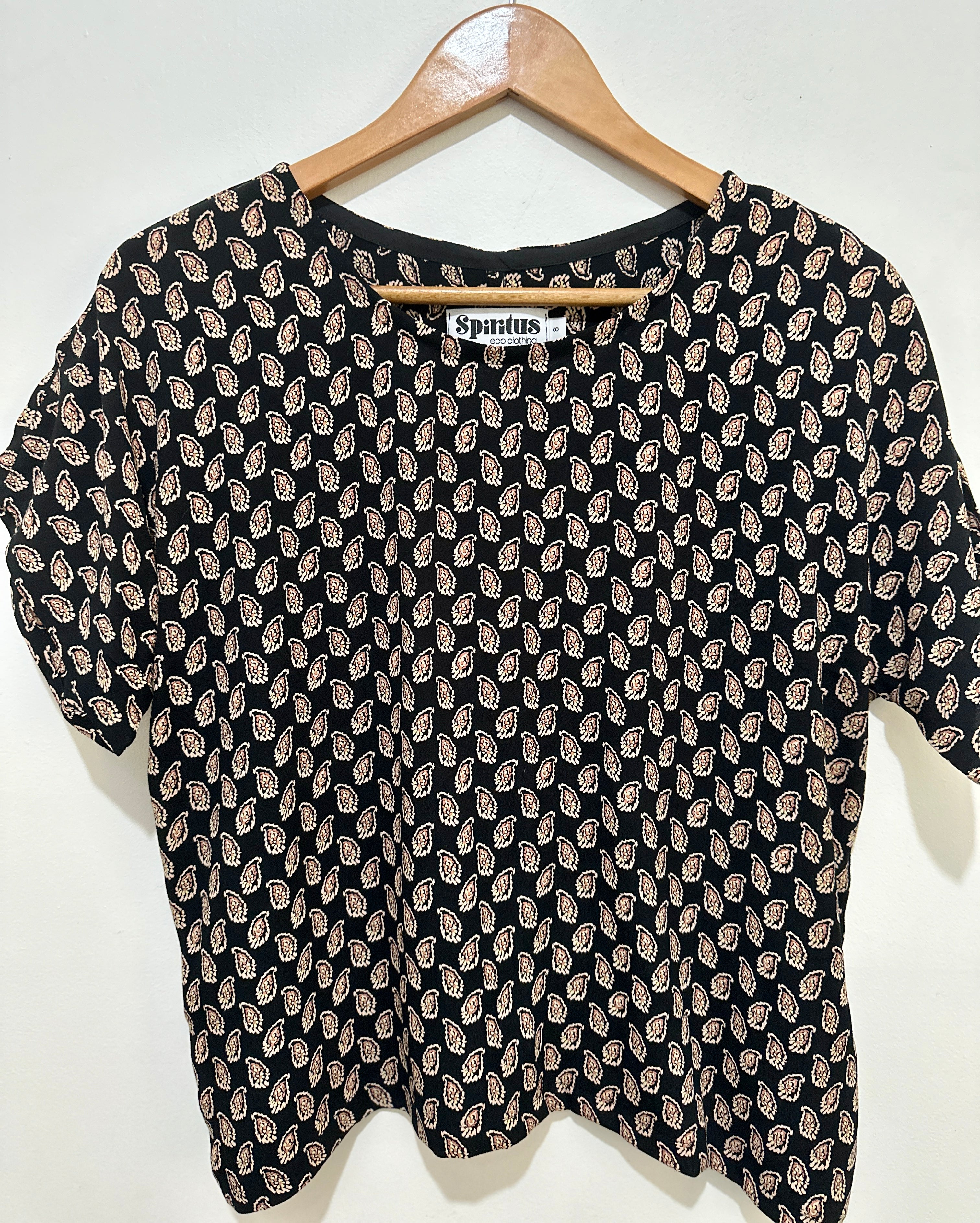 Tee Top Black Paisley - deadstock