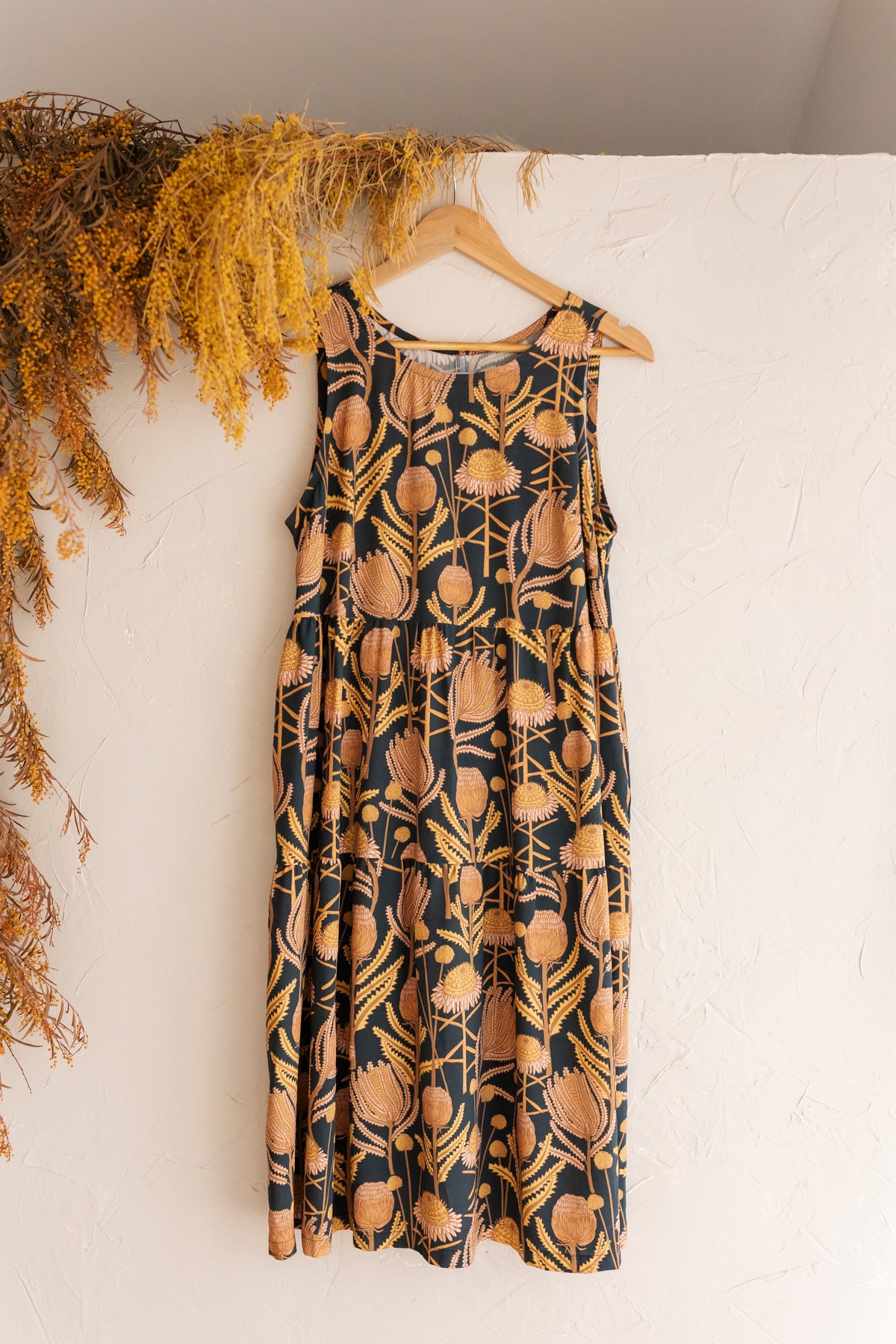 Tiered Sleeveless dress - Billy Banksia print